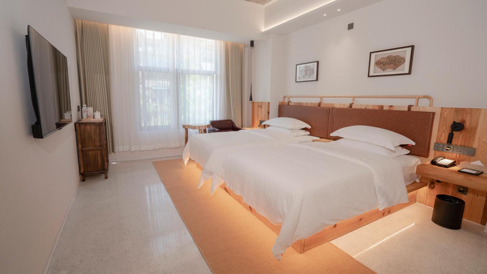 Patio Spring Holiday Inn -- Free Round Trip Pick-Up Service --Panoramic View Of Tianmen Mount Zhangjiajie Exterior foto
