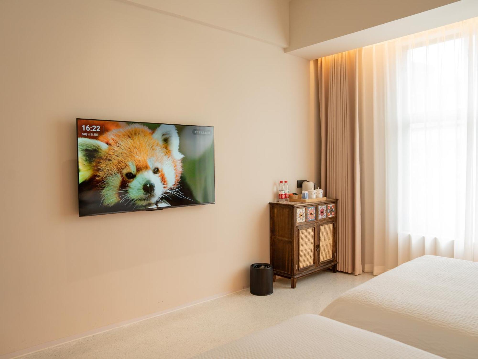 Patio Spring Holiday Inn -- Free Round Trip Pick-Up Service --Panoramic View Of Tianmen Mount Zhangjiajie Exterior foto