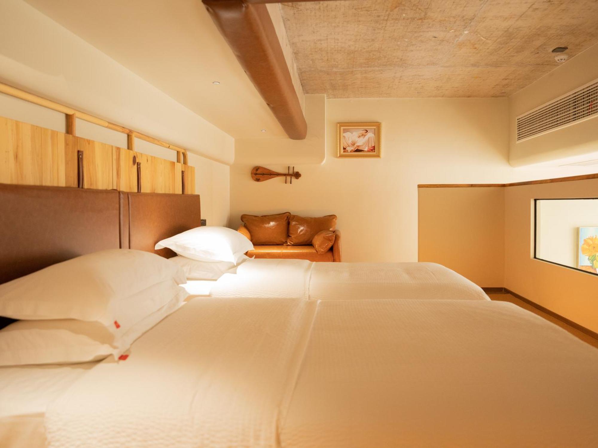 Patio Spring Holiday Inn -- Free Round Trip Pick-Up Service --Panoramic View Of Tianmen Mount Zhangjiajie Exterior foto