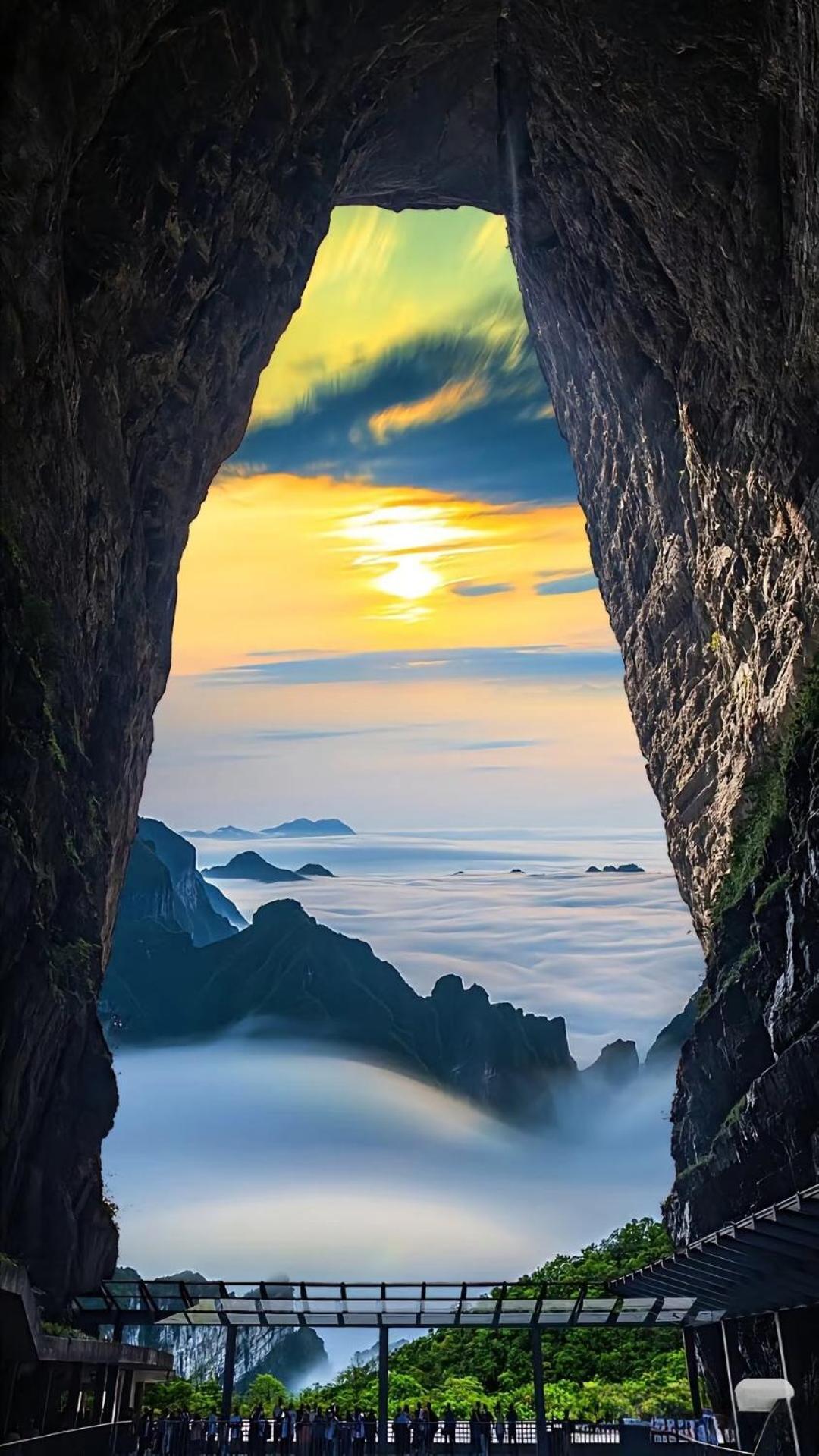 Patio Spring Holiday Inn -- Free Round Trip Pick-Up Service --Panoramic View Of Tianmen Mount Zhangjiajie Exterior foto
